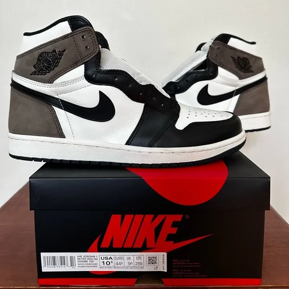 Nike Jordan 1‎ Retro High OG in Dark Mocha